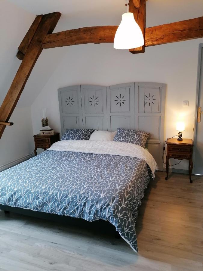 Lola Apartment Montigny-Sur-Crecy Екстериор снимка