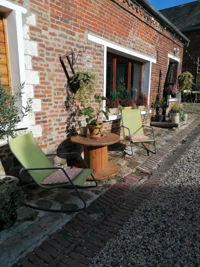 Lola Apartment Montigny-Sur-Crecy Екстериор снимка